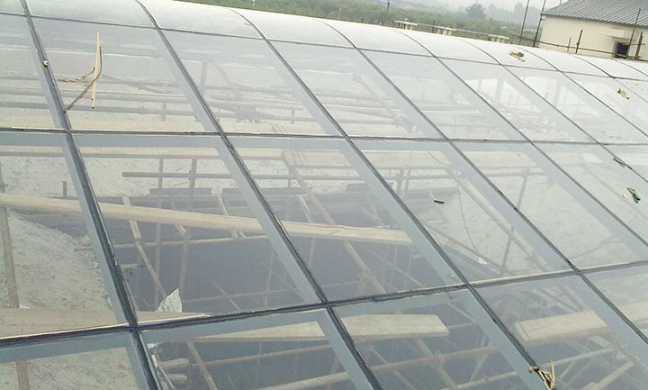 西安鋼結構雨棚夾膠玻璃